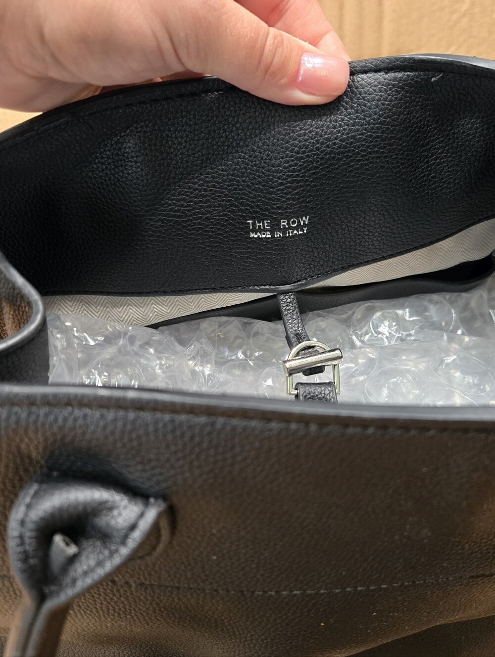 Luxury Italian Leather Tote Bag - Brand Unverified - See Photos & Description - Picture 6 of 9